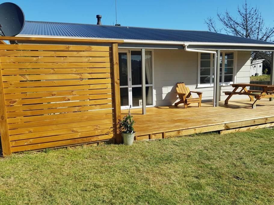Relaxed Beach Retreat, Mod Family Friendly Bach Foxton Beach Bagian luar foto
